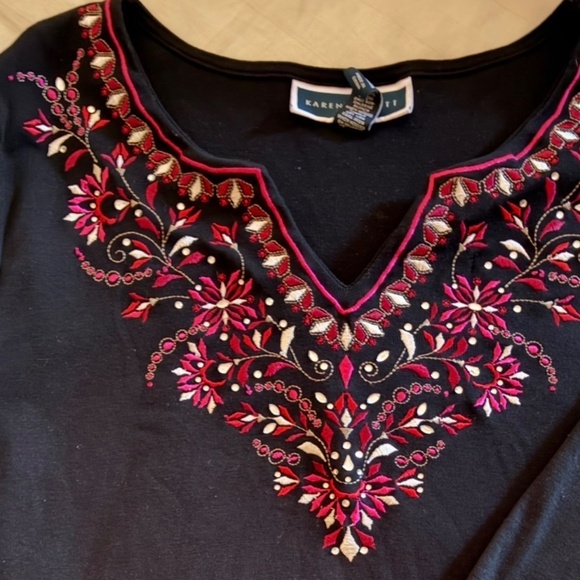 Embroidered Tunic 3/4 Sleeve - Picture 3 of 4